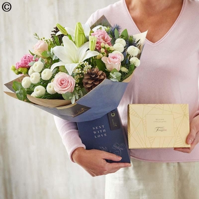 Large Winter Gift Box with Belgian Chocolates