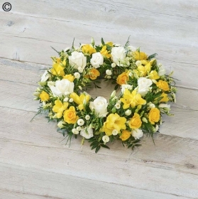 Scented Yellow Wreath